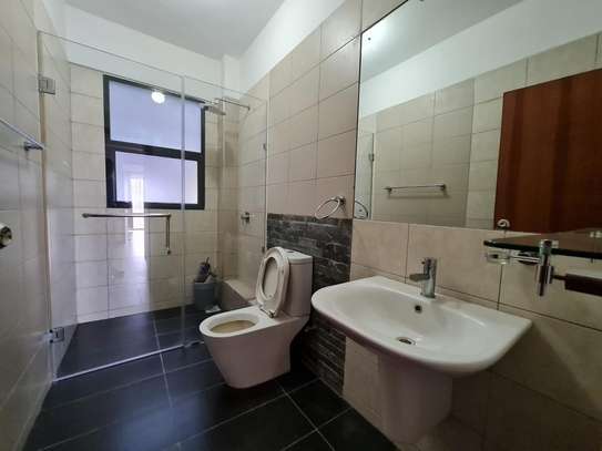 Serviced 3 Bed Apartment with En Suite in Westlands Area image 25