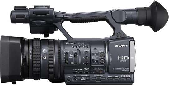 Sony HDR-AX2000 Handycam camcorder image 2