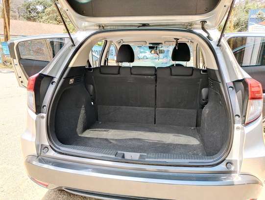 HONDA VEZEL HYBRID 2016 MODEL.. image 10