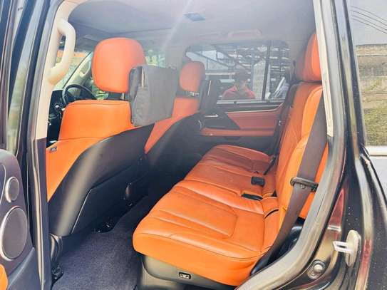 Lexus LX570 2016 Black image 9