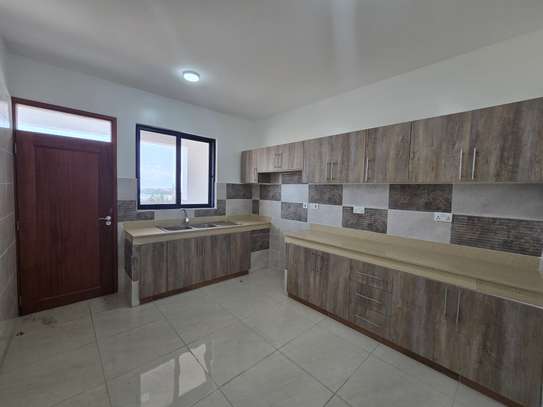 3 Bed Apartment with En Suite in Nyali Area image 26
