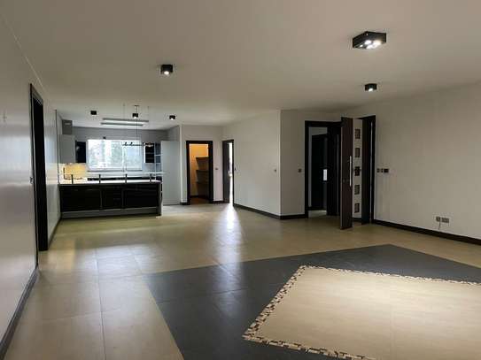 3 Bed Apartment with En Suite in Riverside image 8