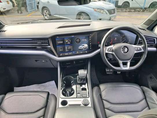 Volkswagen Touareg TDI 4MOTION 2019 Diesel image 5