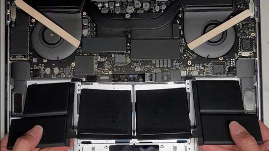 MACBOOK A1990 image 14