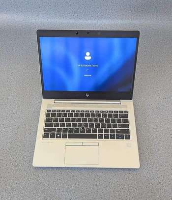 HP EliteBook 735 G5 laptop image 2