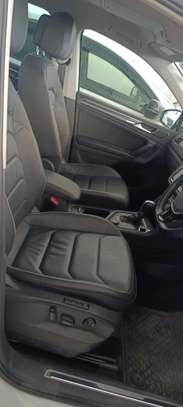 Volkswagen Tiguan TDI diesel engine 2018 2000cc image 3