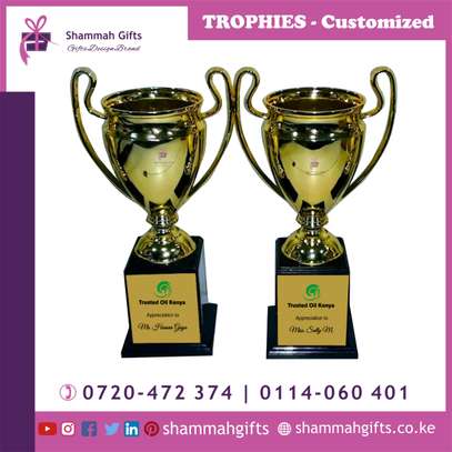 TROPHIES Customized for your events image 1