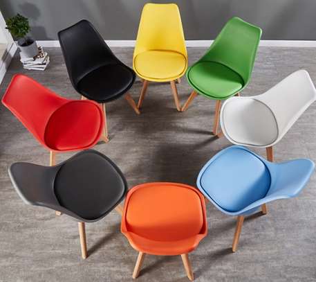 Office Chair: Padded Eames Dining Chair image 6
