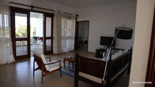 4 Bed House with En Suite at Vipingo image 11