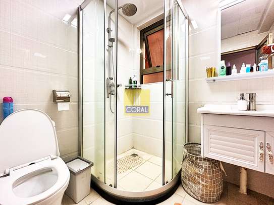 2 Bed Apartment in Kilimani image 7