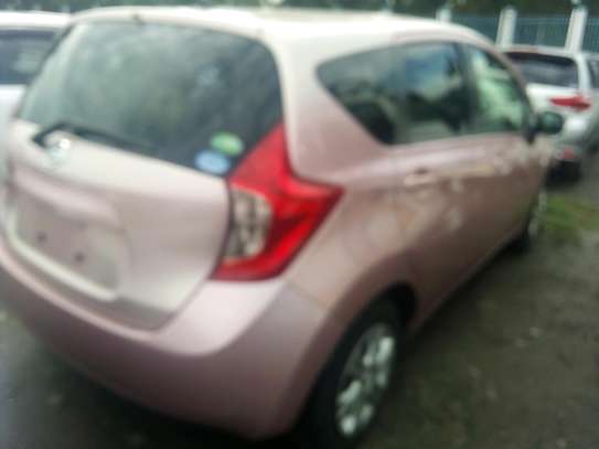 Nissan Note pink image 2