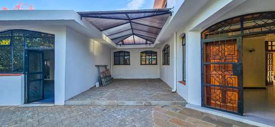 5 Bed House with En Suite at Near Lavington Mall image 6