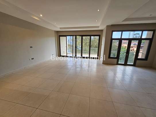 3 Bed Apartment with En Suite in Riverside image 14