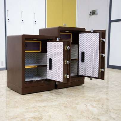 Office Safe : 60 Kgs Modern Fireproof Safe image 4