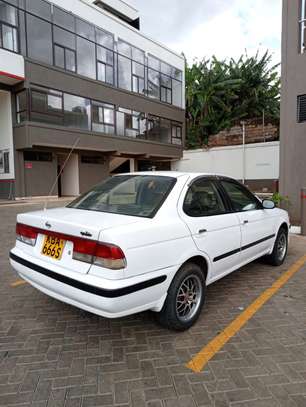Clean and affordable nissan sunny B15 image 1