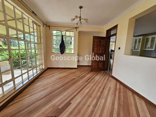 5 Bed House with En Suite at Nairobi image 12