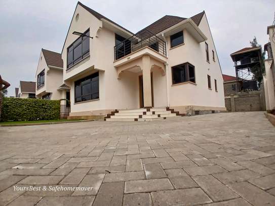 LETTING 6 Bedroom Townhouse 120k image 13