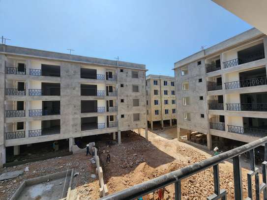 3 Bed Apartment with En Suite at Oleander Drive image 13
