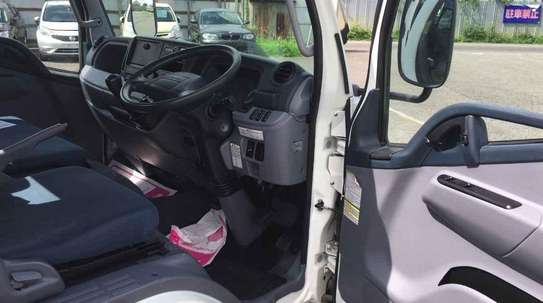 Mitsubishi Canter image 14