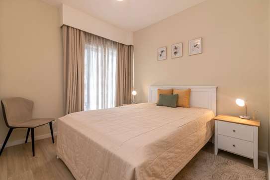 Furnished 2 Bed Apartment with En Suite in Riverside image 8