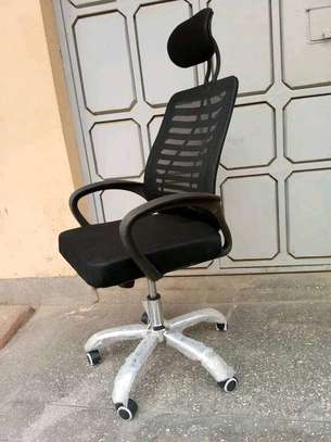 Elegant headrest office chair image 4