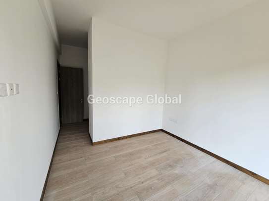 2 Bed Apartment with En Suite in Rosslyn image 3