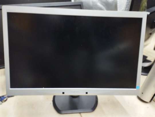 24 inch philips monitor wide. image 1