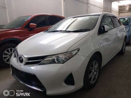 Toyota Auris 2015 model image 3