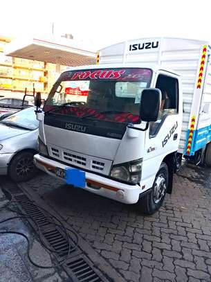 ISUZU NPR image 3