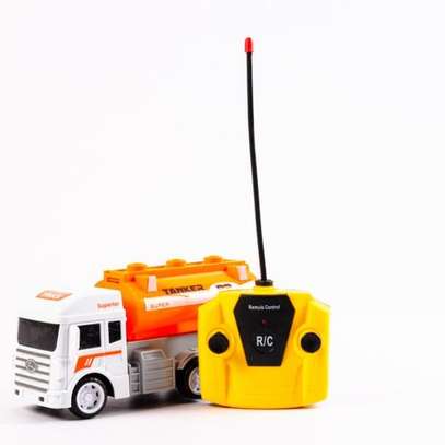 RC TRUCK A172877 image 1