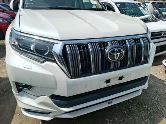 Toyota landcruiser prado image 4
