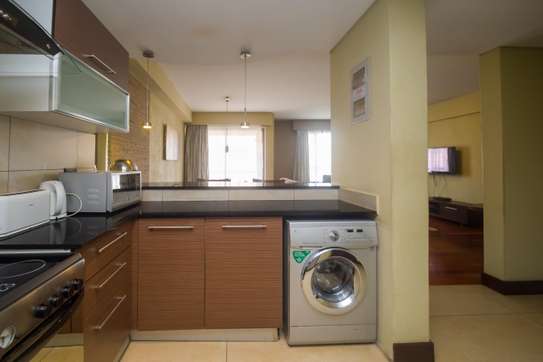 Serviced 2 Bed Apartment with En Suite at Ojijo Road image 3