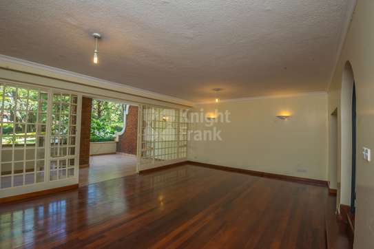 4 Bed Apartment with Swimming Pool at Off Chiromo Road image 4