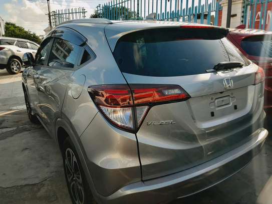 Honda vezel hybrid  silver 2016 s image 2