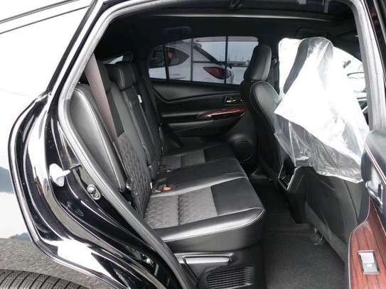 TOYOTA HARRIER WITH SUNROOF image 11