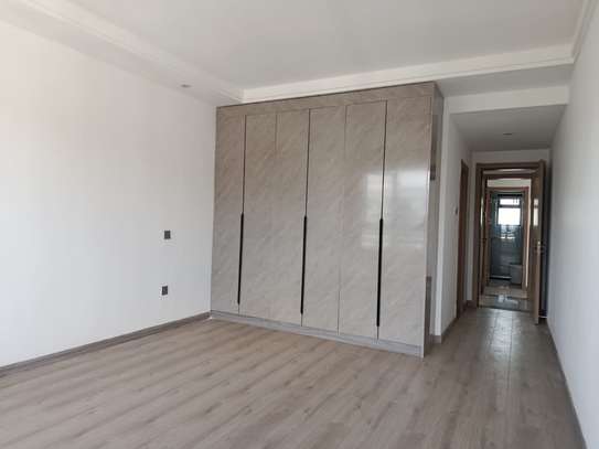 3 Bed Apartment with En Suite in Riverside image 1