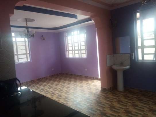 t 4 BEDROOM Maisonette with SQ for sale in Membly Estate. image 1