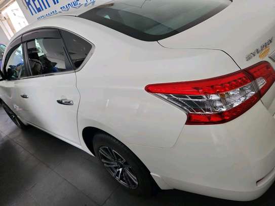 NISSAN SYLPHY NEW WITH LOW MILEAGE. image 5