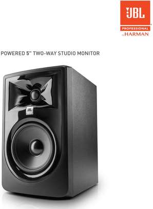 JBL Professional 305P MkII Next-Generation 5-Inch 2-Way Powered Studio Monitor image 2