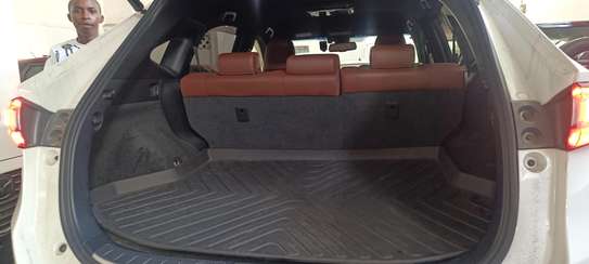 Toyota Harrier Premium sunroof 2018 image 3