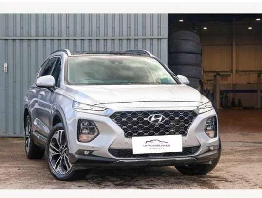 2019 Hyundai Santa Fe image 1