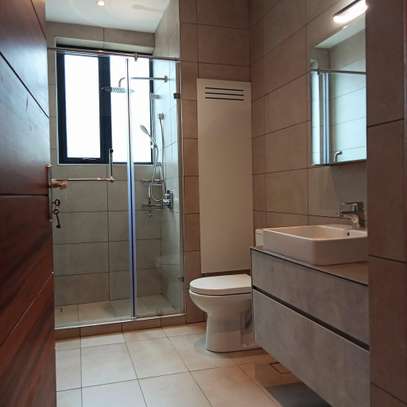 Serviced 2 Bed Apartment with En Suite in Kitisuru image 10