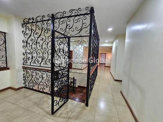 4 Bed House with En Suite in Runda image 16