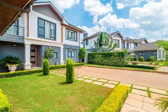 4 Bed House with En Suite at Five Star Paradise image 14