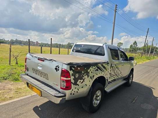 TOYOTA HILUX DOUBLE CAB image 5