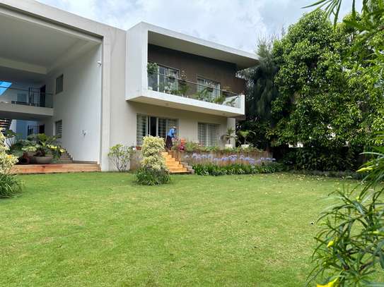 Serviced 3 Bed Apartment with En Suite in Westlands Area image 1