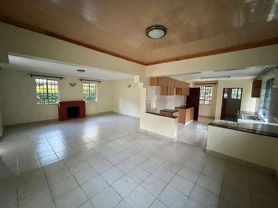 4 Bedroom with sq to let in Kiambu Road image 9