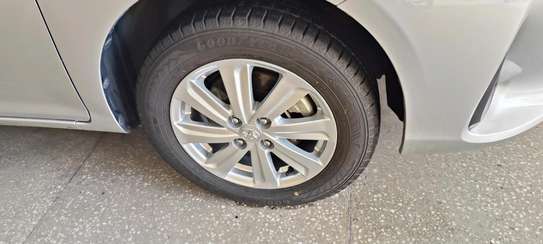 Toyota Axio Silver 2018 2wd image 4