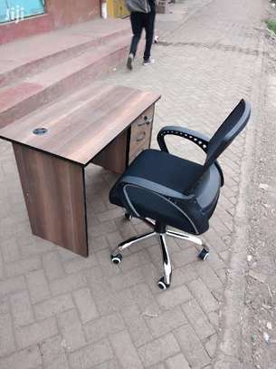 Super quality office desk and chair image 5