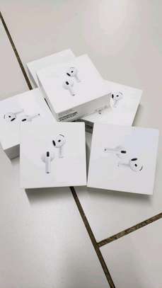 Apple Airpods Pro Available image 1
